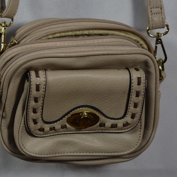 Light Beige/Off White Small Purse NWT - Picture 4 of 4